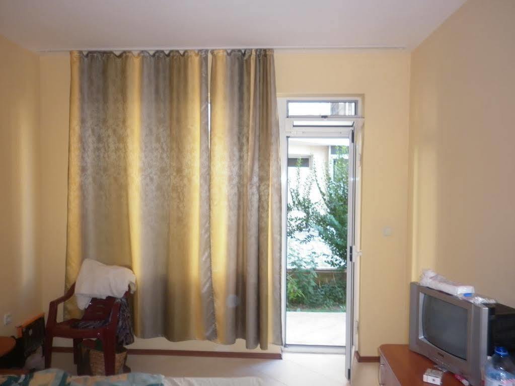 Hotel Elmaz ロゼネッツ エクステリア 写真